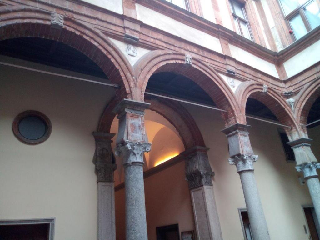 Lovely Apartment Piatti Duomo ミラノ エクステリア 写真