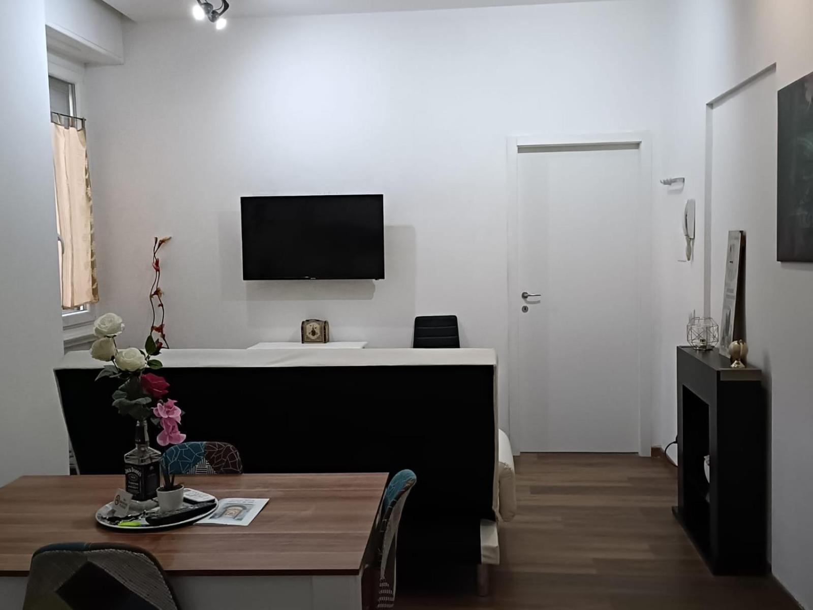 Lovely Apartment Piatti Duomo ミラノ エクステリア 写真